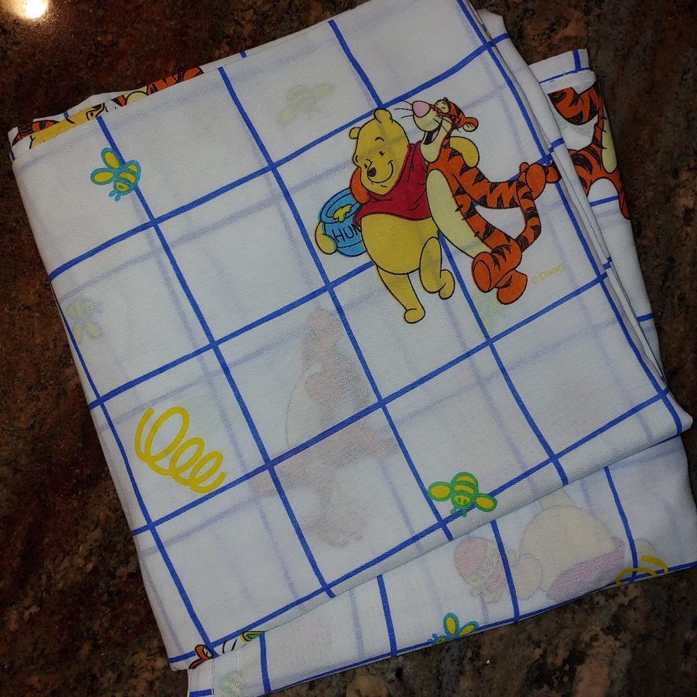Disney Winnie The Poo Tigger Hunny Poly Cotton Flat Sheet 79x100"